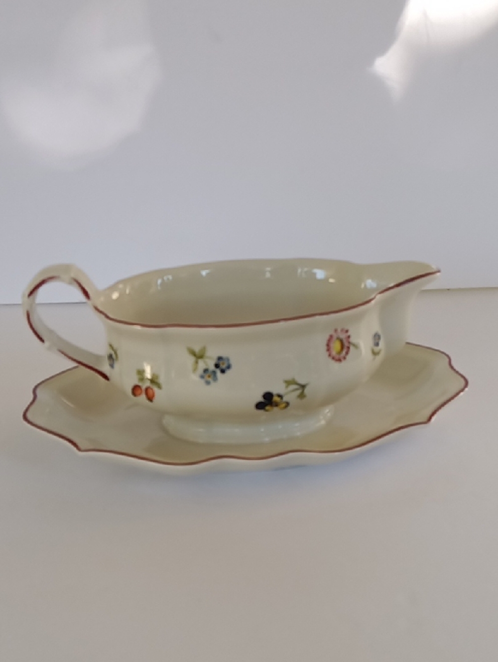 Villeroy & Boch Petit Fleur China Gravy Boat